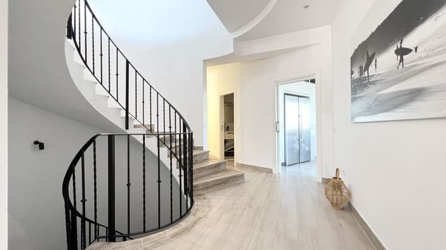 4 bedroom Villa for sale in Sencelles with pool garage - € 2,500,000 (Ref: 8930980)