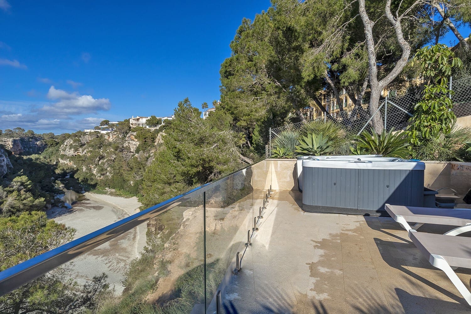 3 soveværelse Semi-Rækkehus til salg i Cala Pi med garage - € 1.590.000 (Ref: 8947439)