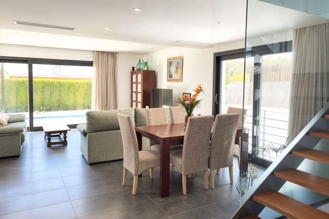 5 makuuhuone Huvila vuokrattavana paikassa Las Maravillas, Palma de Mallorca mukana uima-altaan 
autotalli - 4 800 € (Ref: 8948172)