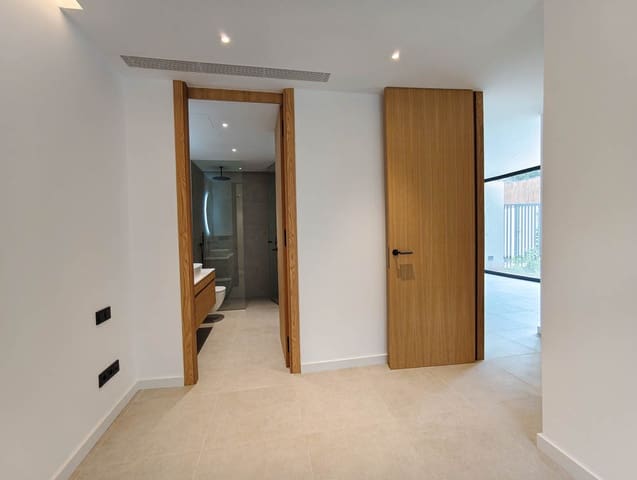 2 slaapkamer Appartement te koop in Son Armadans, Palma de Mallorca met zwembad garage - € 720.000 (Ref: 8956465)