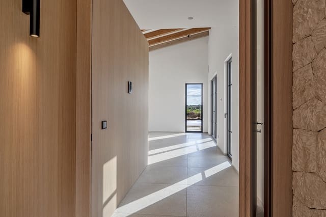 3 soveværelse Villa til salg i Campos med swimmingpool garage - € 2.690.000 (Ref: 8971228)