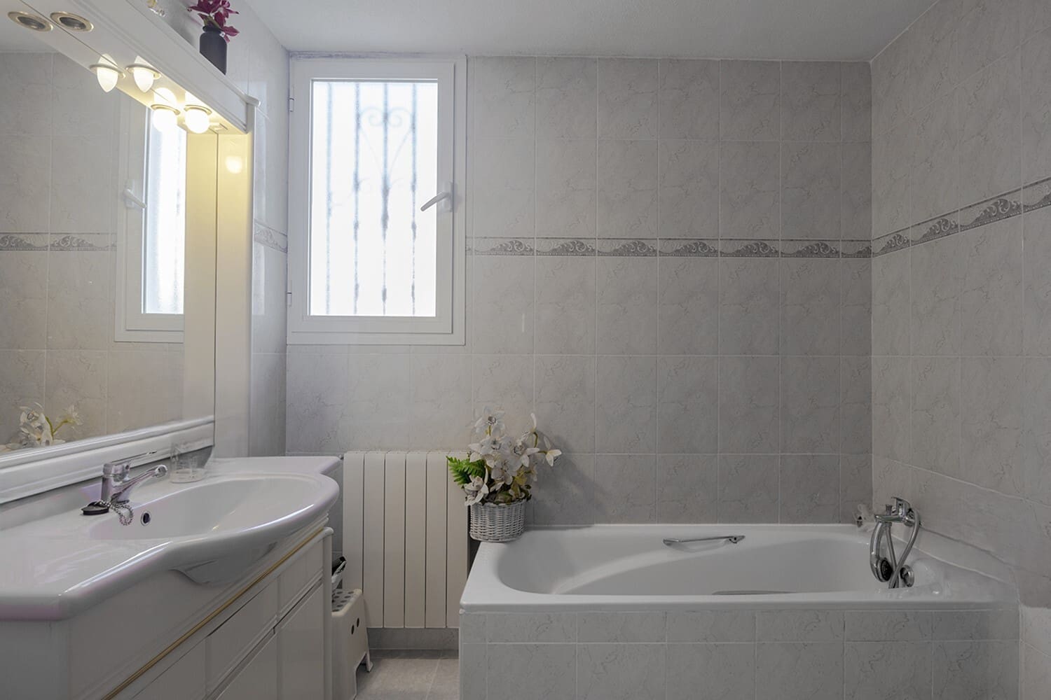 4 slaapkamer Rijtjeshuis te koop in Les Palmeres met garage - € 580.000 (Ref: 8973364)