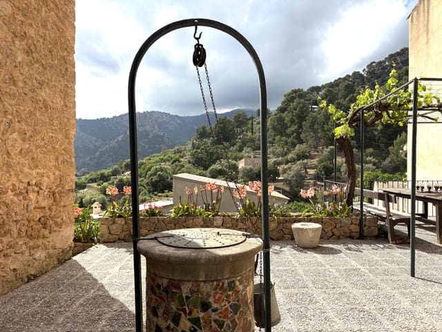 4 soveværelse Finca/Landehus til salg i Bunyola - € 1.190.000 (Ref: 8983687)