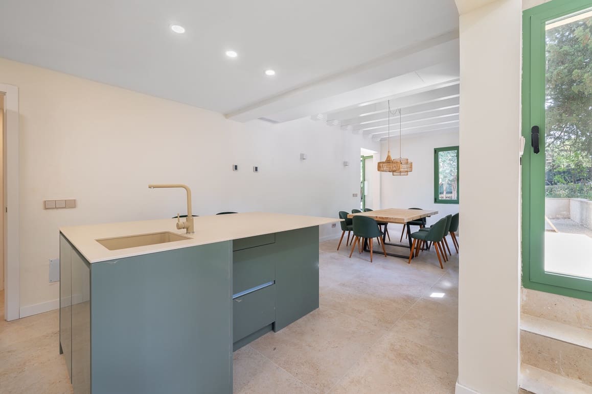 6 soveværelse Finca/Landehus til salg i Esporles med swimmingpool garage - € 1.850.000 (Ref: 8993027)