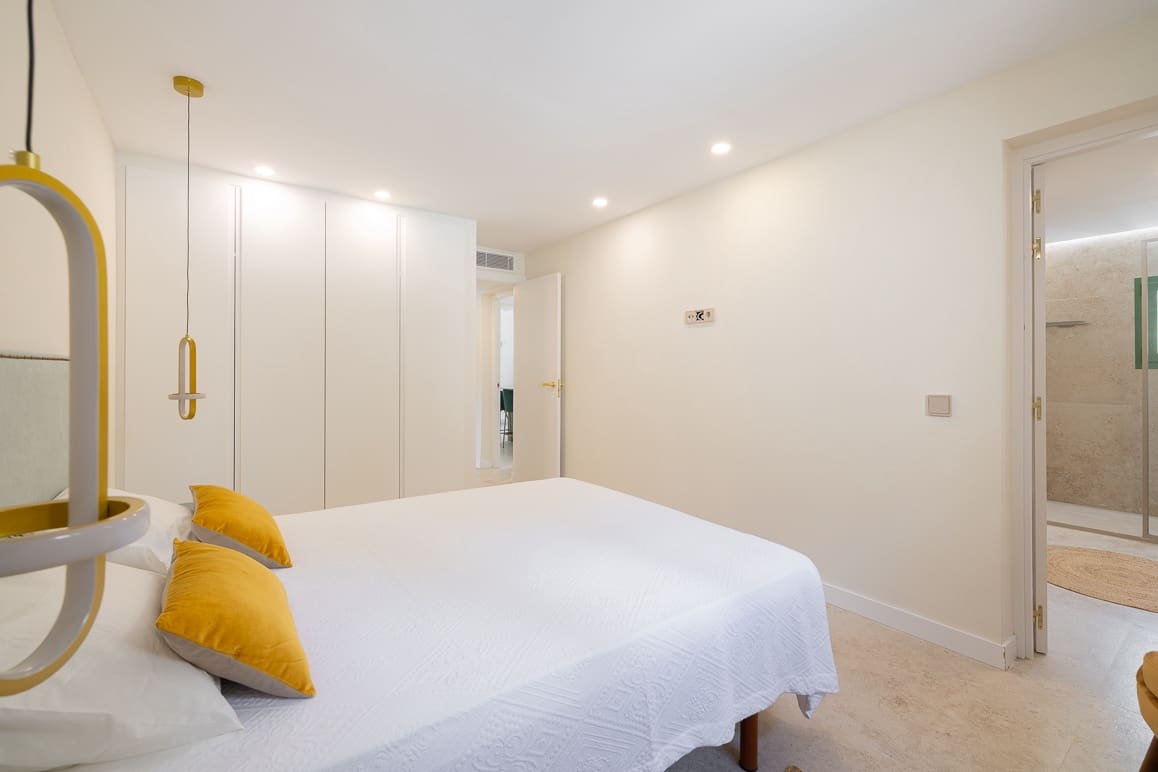 6 soveværelse Finca/Landehus til salg i Esporles med swimmingpool garage - € 1.850.000 (Ref: 8993027)