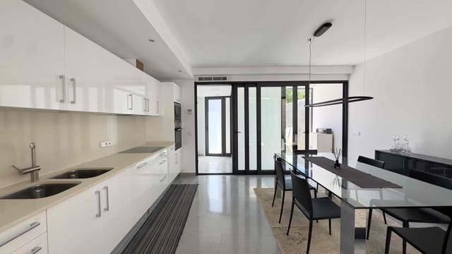 5 soveværelse Byhus til salg i Llucmajor - € 1.030.000 (Ref: 9003998)