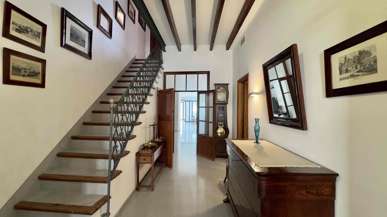 5 soveværelse Byhus til salg i Llucmajor - € 1.030.000 (Ref: 9003998)