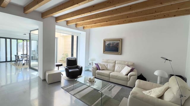 5 soveværelse Byhus til salg i Llucmajor - € 1.030.000 (Ref: 9003998)