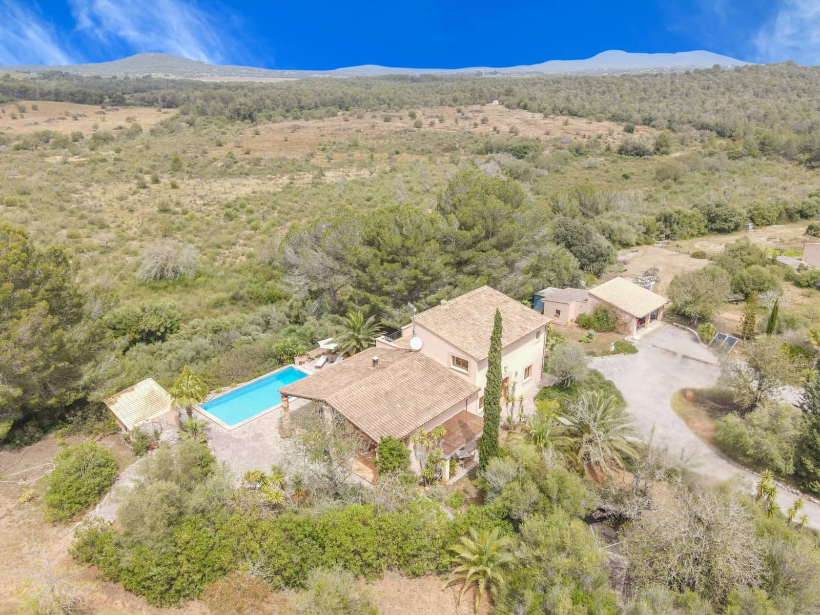 3 bedroom Finca/Country House for sale in Portocristo / Port de Manacor with pool garage - € 1,795,000 (Ref: 9012468)