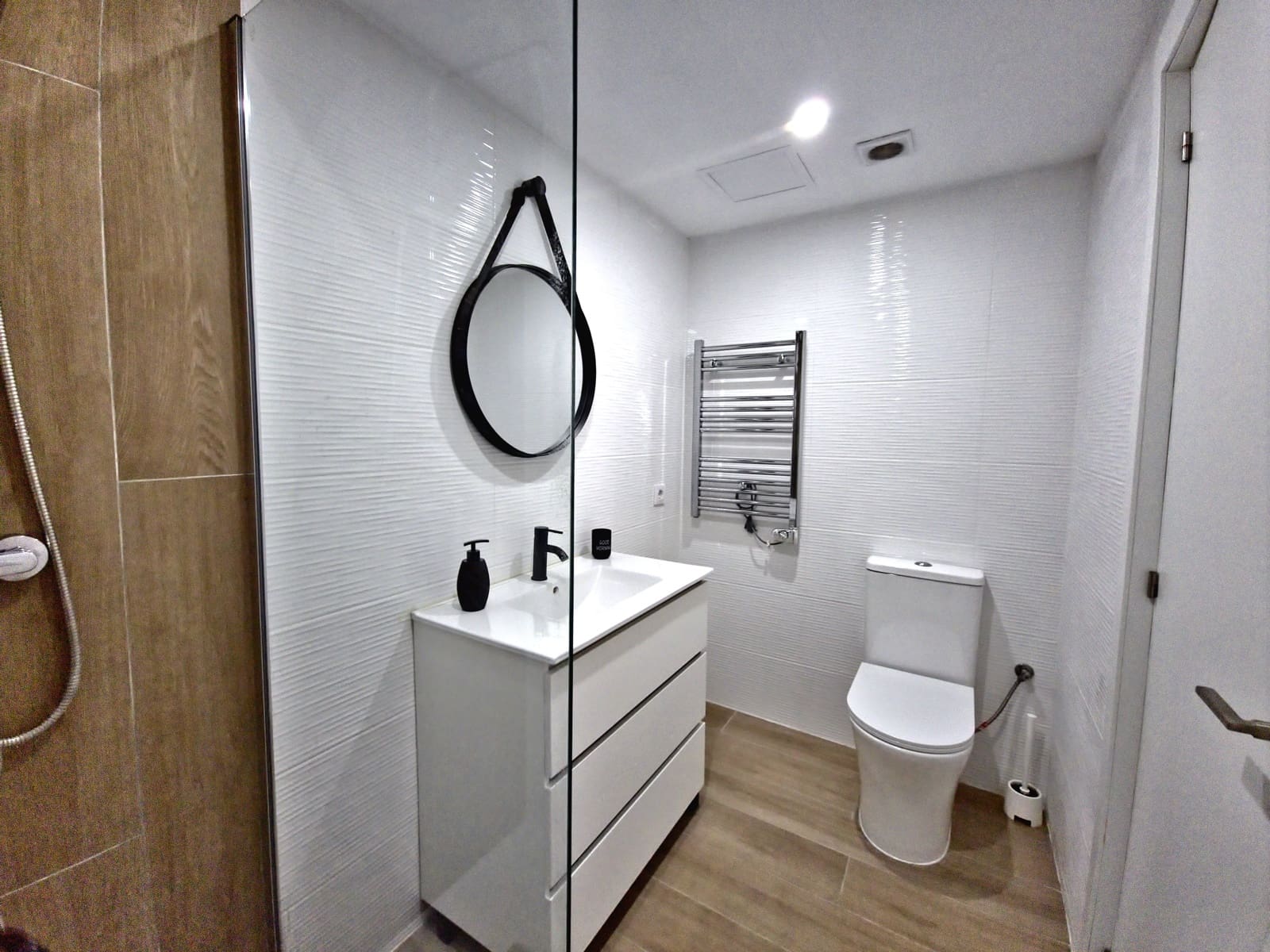 2 bedroom Apartment for sale in Cala Millor with pool - € 329,000 (Ref: 9013393)