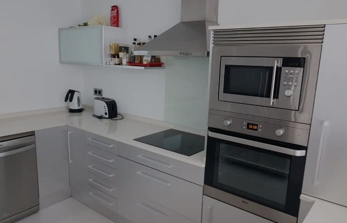 5 sypialnia Willa na sprzedaż w L'Atzuvia z basenem garażem - 785 000 € (Ref: 9013394)