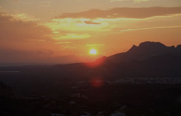 5 sypialnia Willa na sprzedaż w L'Atzuvia z basenem garażem - 785 000 € (Ref: 9013394)