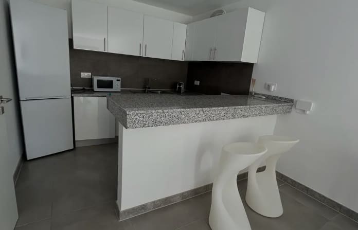 5 sypialnia Willa na sprzedaż w L'Atzuvia z basenem garażem - 785 000 € (Ref: 9013394)