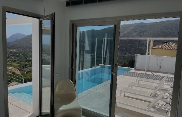 5 bedroom Villa for sale in L'Atzúvia with pool garage - € 785,000 (Ref: 9013394)