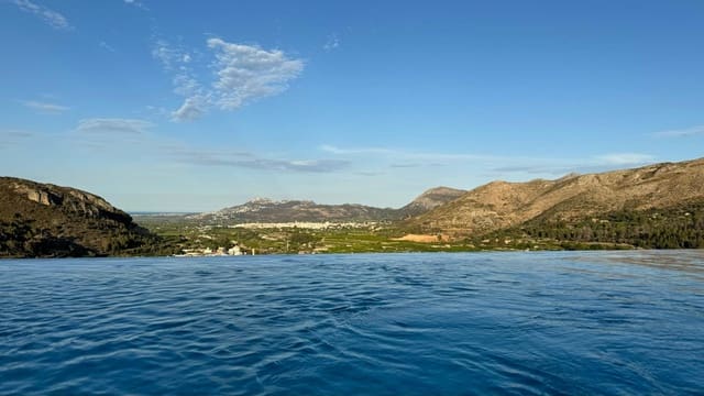 5 bedroom Villa for sale in L'Atzúvia with pool garage - € 785,000 (Ref: 9013394)