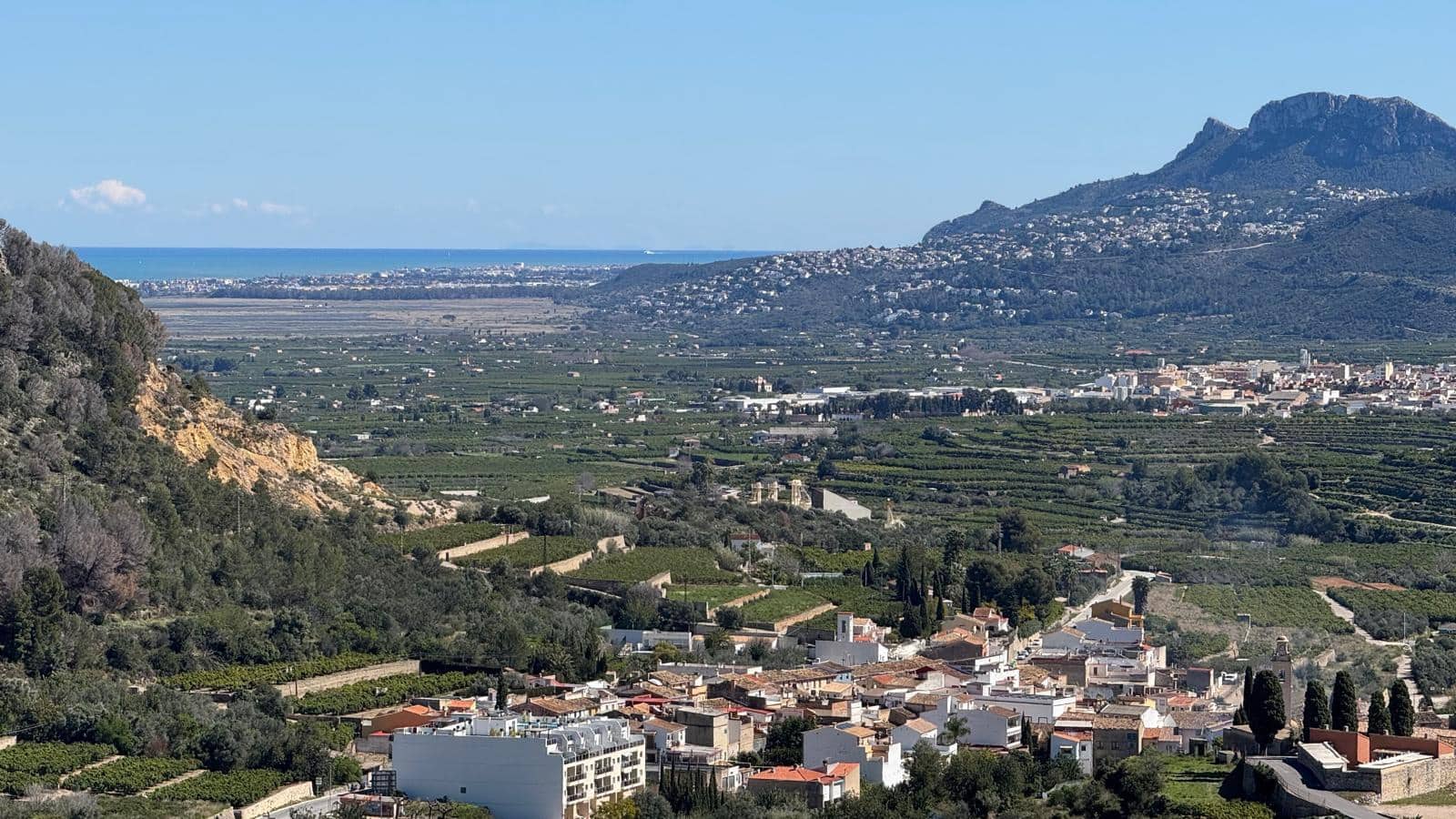 5 sypialnia Willa na sprzedaż w L'Atzuvia z basenem garażem - 785 000 € (Ref: 9013394)