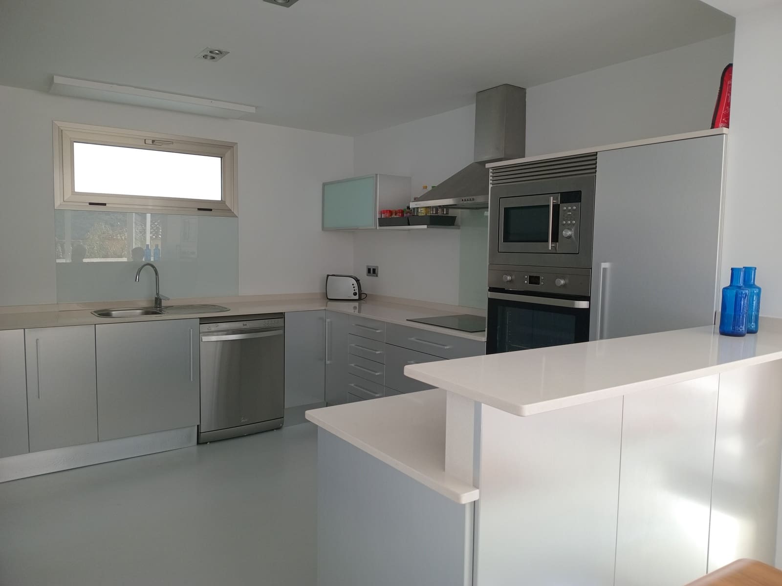 5 soveværelse Villa til salg i L'Atzuvia med swimmingpool garage - € 696.000 (Ref: 9013394)