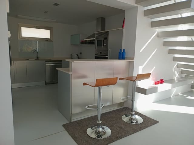 5 bedroom Villa for sale in L'Atzúvia with pool garage - € 696,000 (Ref: 9013394)