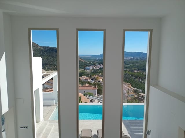 5 bedroom Villa for sale in L'Atzúvia with pool garage - € 696,000 (Ref: 9013394)