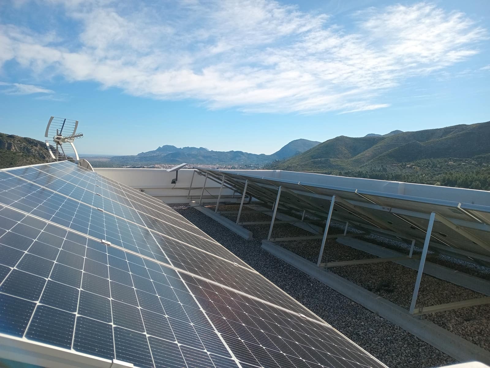 5 soveværelse Villa til salg i L'Atzuvia med swimmingpool garage - € 696.000 (Ref: 9013394)