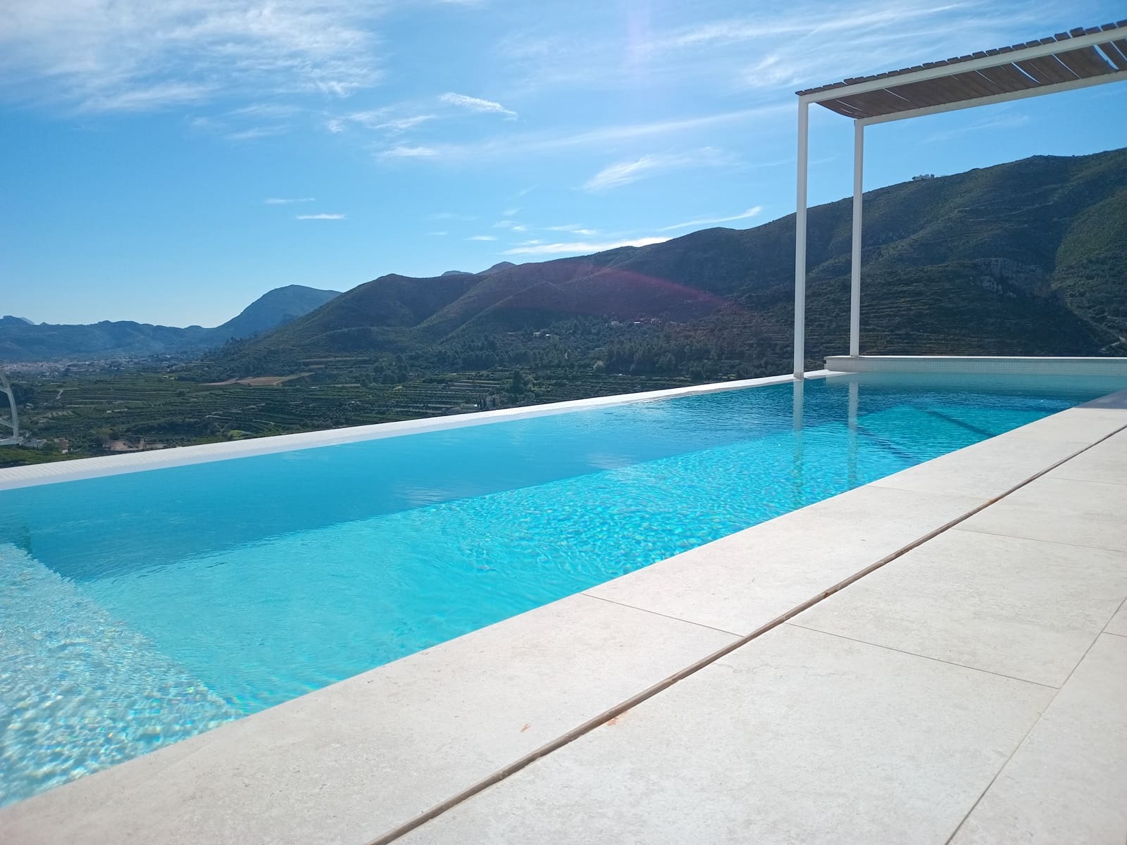 5 soveværelse Villa til salg i L'Atzuvia med swimmingpool garage - € 696.000 (Ref: 9013394)