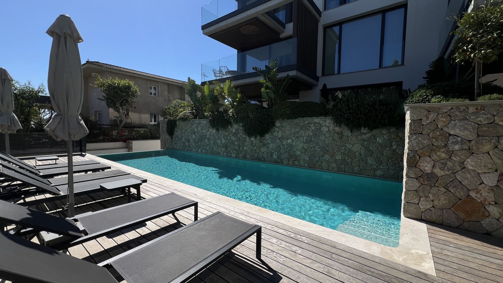2 soveværelse Lejlighed til salg i Palma de Mallorca med swimmingpool garage - € 1.295.000 (Ref: 9013743)