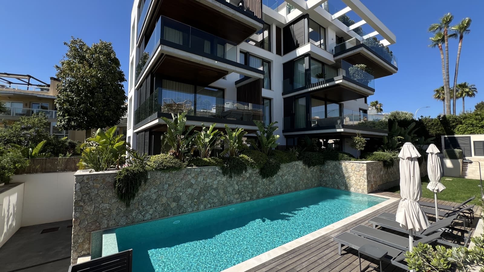 2 soveværelse Lejlighed til salg i Palma de Mallorca med swimmingpool garage - € 1.295.000 (Ref: 9013743)