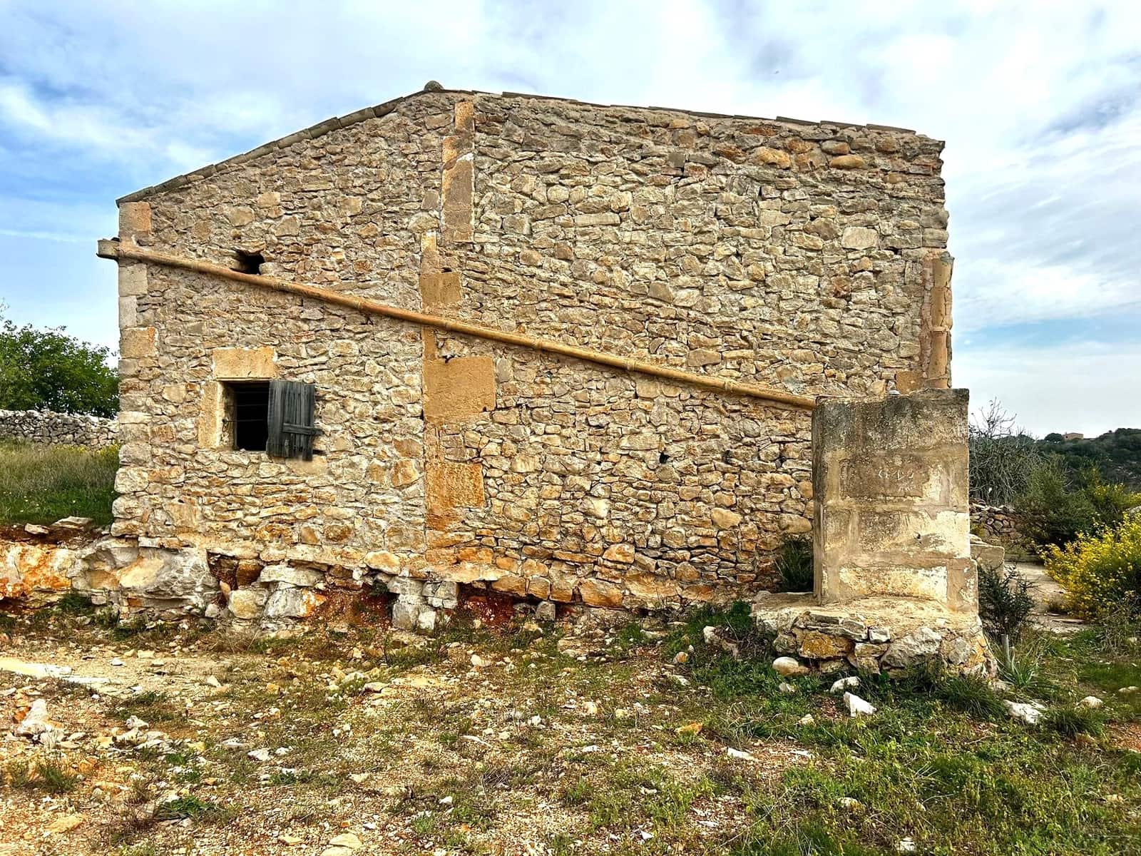 Rakentamaton maa myytävänä paikassa Sant Llorenc des Cardassar - 360 000 € (Ref: 9014644)