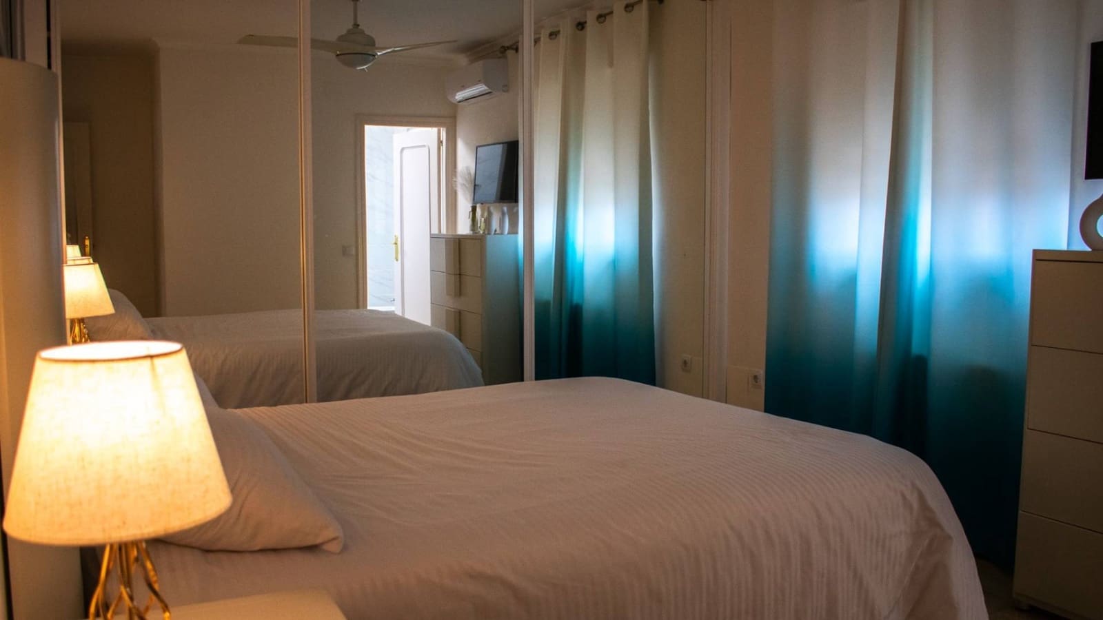 5 soveværelse Semi-Rækkehus til salg i La Manga del Mar Menor med swimmingpool garage - € 620.000 (Ref: 9023854)