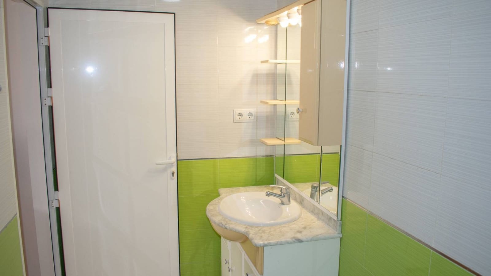 5 soveværelse Semi-Rækkehus til salg i La Manga del Mar Menor med swimmingpool garage - € 620.000 (Ref: 9023854)