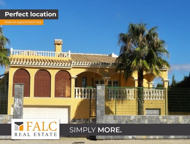 3 sypialnia Willa na sprzedaż w La Manga del Mar Menor z basenem - 780 000 € (Ref: 9023855)