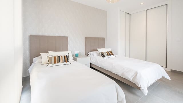 2 soveværelse Bungalow til salg i Cala Ratjada, Capdepera med swimmingpool - € 650.000 (Ref: 9061097)