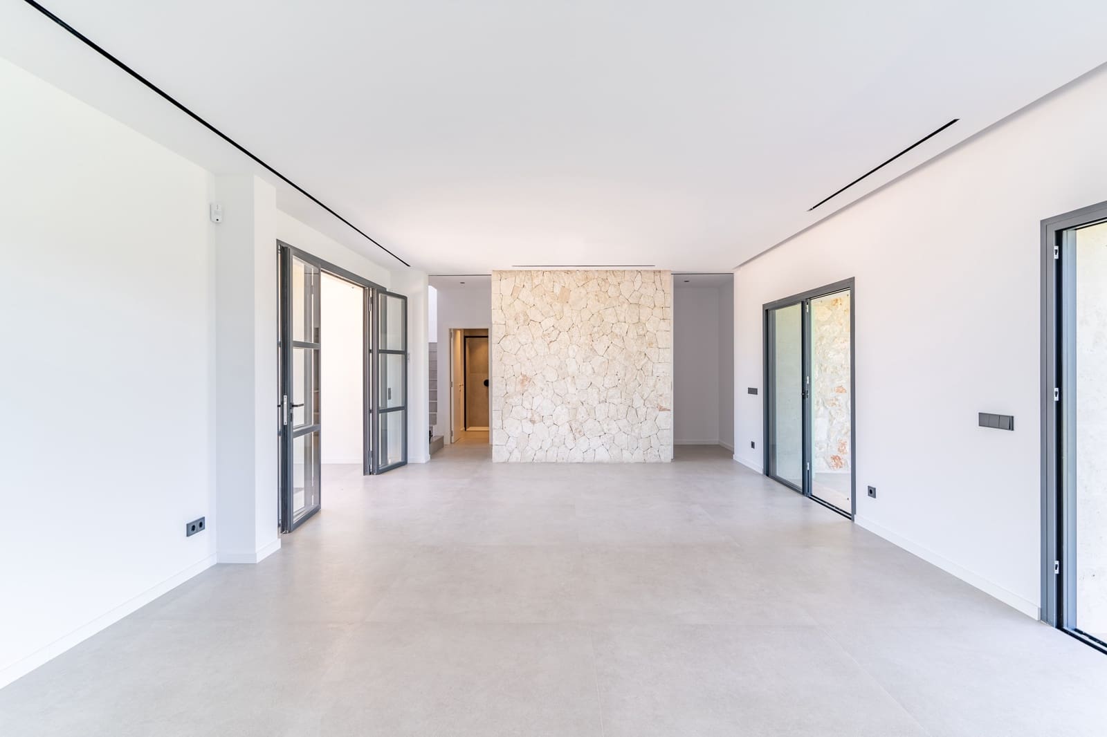 5 soveværelse Finca/Landehus til salg i Campos med swimmingpool garage - € 2.490.000 (Ref: 9073676)