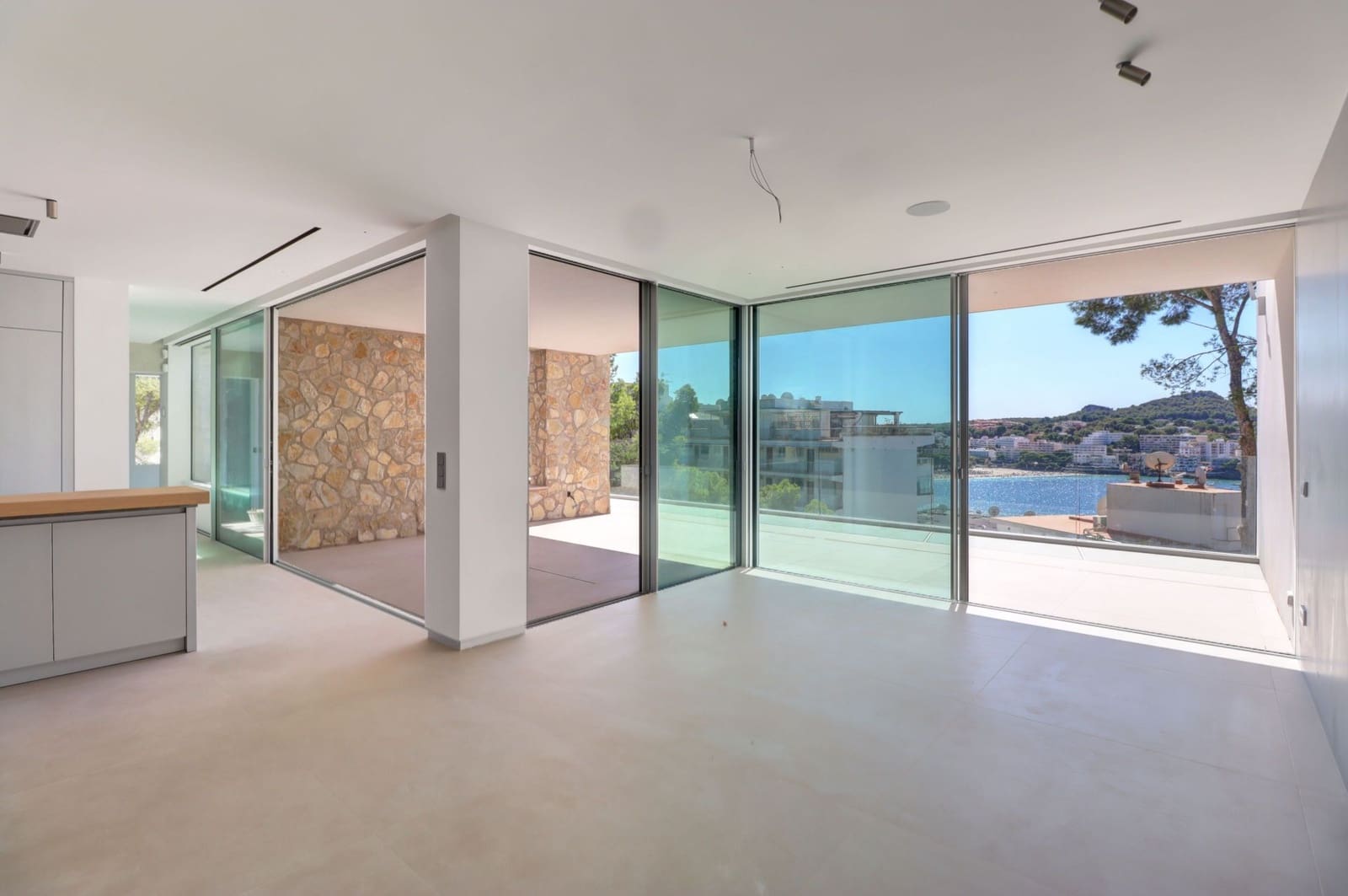 5 soveværelse Villa til salg i Santa Ponsa med swimmingpool - € 4.250.000 (Ref: 9085667)