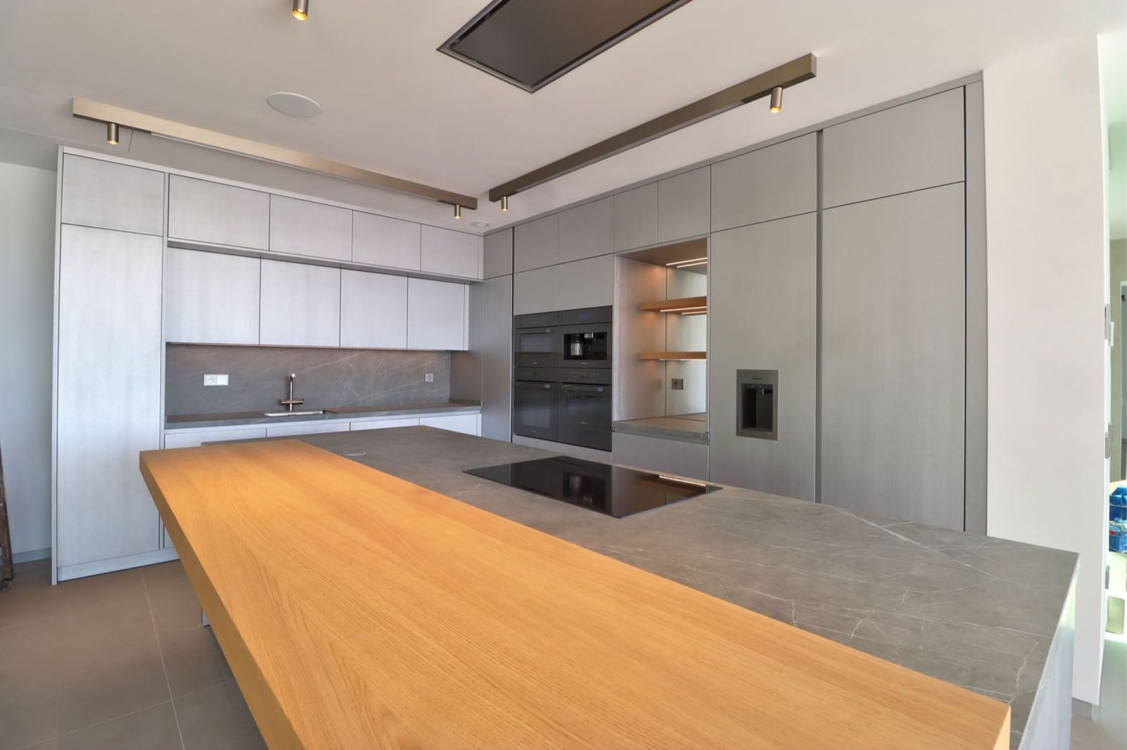 5 soveværelse Villa til salg i Santa Ponsa med swimmingpool - € 4.250.000 (Ref: 9085667)