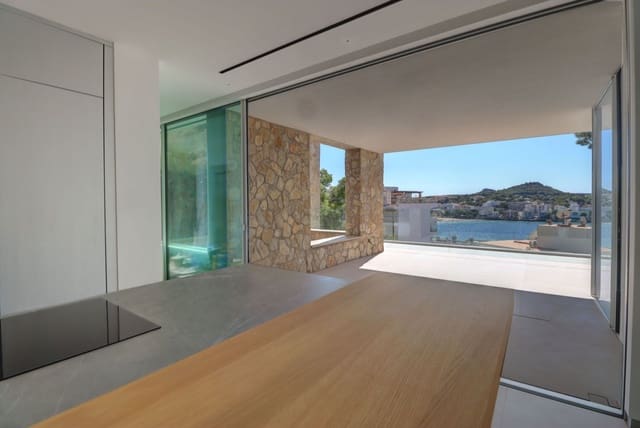 5 soverom Villa til salgs i Santa Ponsa, Calvià med svømmebasseng - € 4 250 000 (Ref: 9085667)