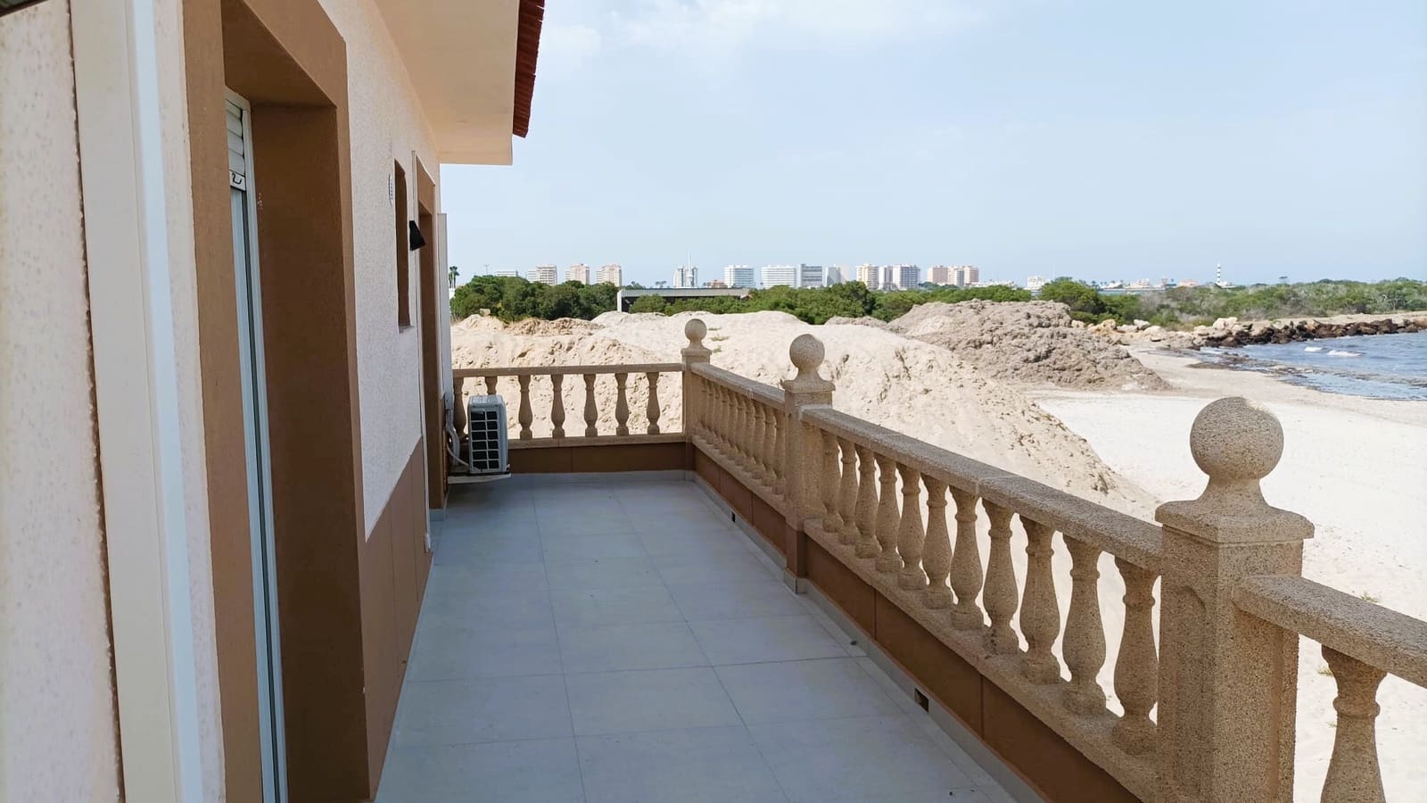 3 soveværelse Villa til salg i La Manga del Mar Menor med swimmingpool garage - € 669.000 (Ref: 9106973)