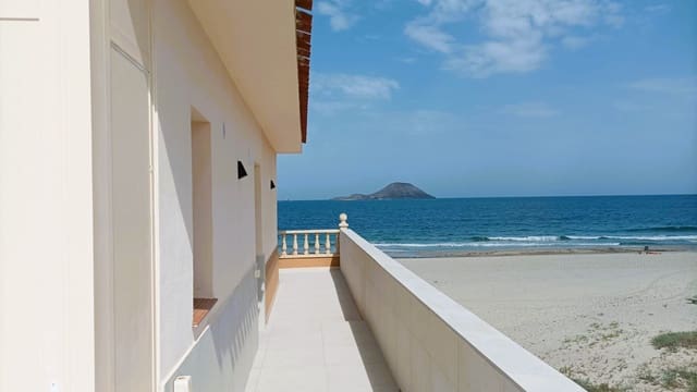 3 sypialnia Willa na sprzedaż w La Manga del Mar Menor z basenem garażem - 669 000 € (Ref: 9106973)