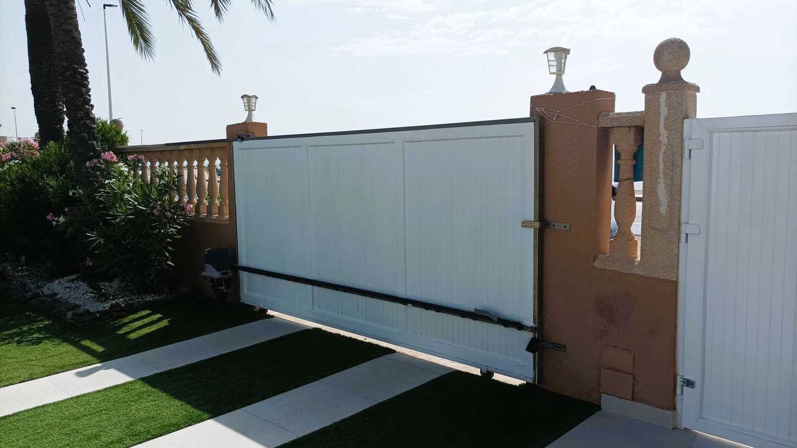 3 soveværelse Villa til salg i La Manga del Mar Menor med swimmingpool garage - € 669.000 (Ref: 9106973)