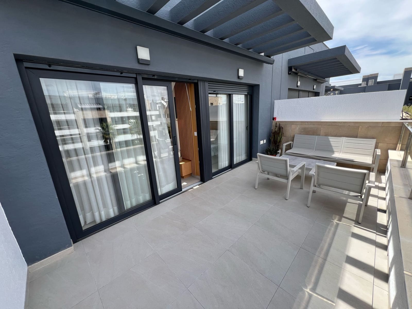 2 soverom Penthouse til salgs i Playa Flamenca med svømmebasseng garasje - € 465 000 (Ref: 9108275)