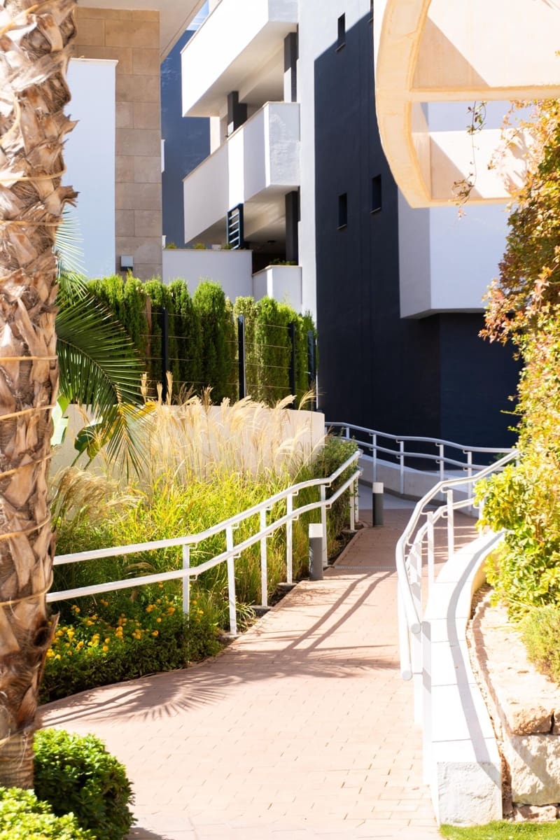 2 soverom Penthouse til salgs i Playa Flamenca med svømmebasseng garasje - € 465 000 (Ref: 9108275)