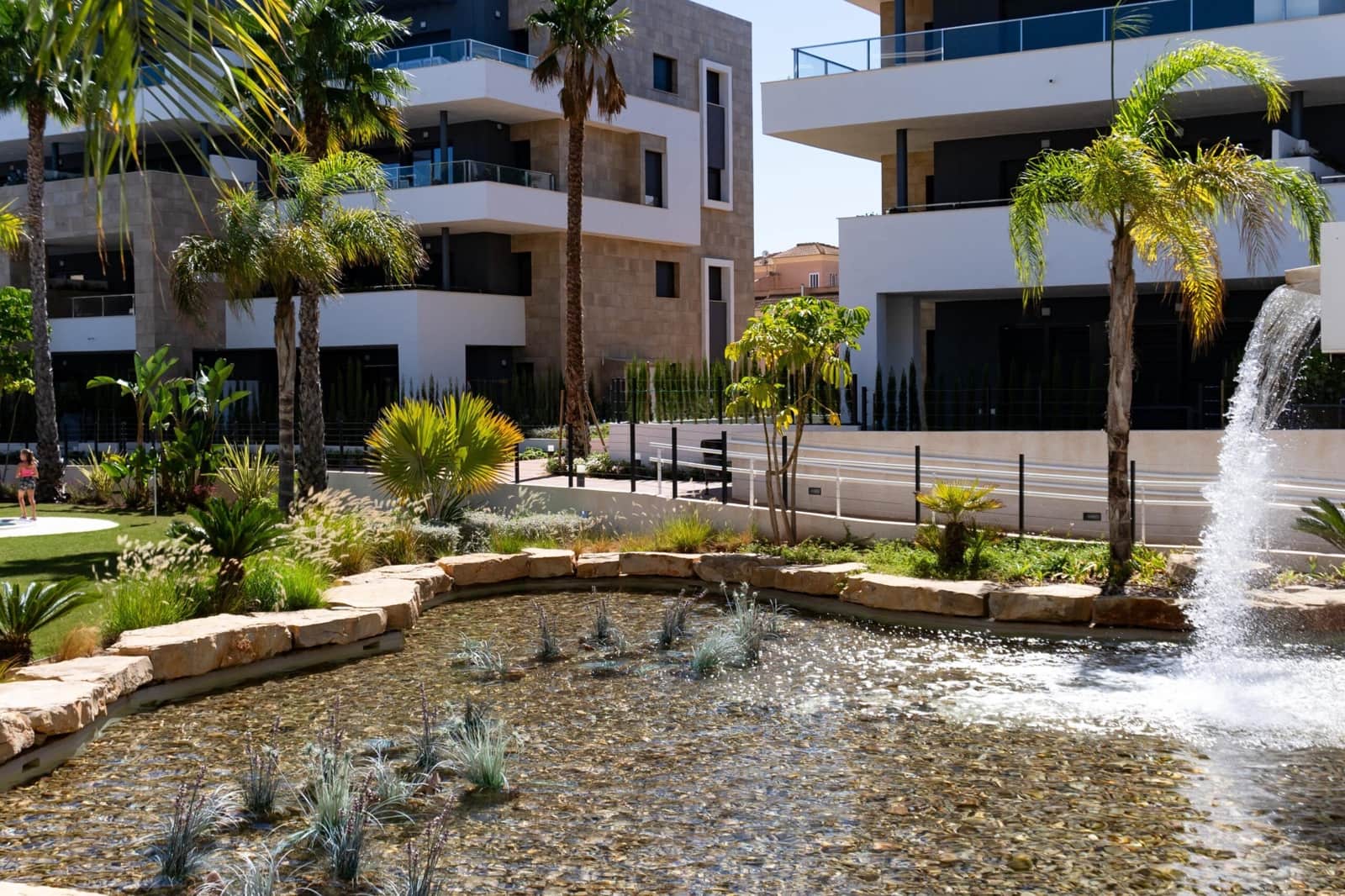 2 soverom Penthouse til salgs i Playa Flamenca med svømmebasseng garasje - € 465 000 (Ref: 9108275)