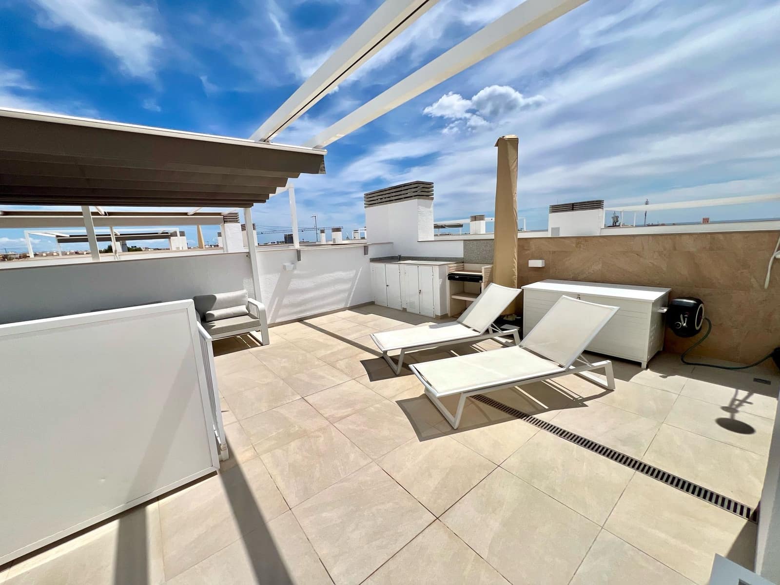 2 soverom Penthouse til salgs i Playa Flamenca med svømmebasseng garasje - € 465 000 (Ref: 9108275)