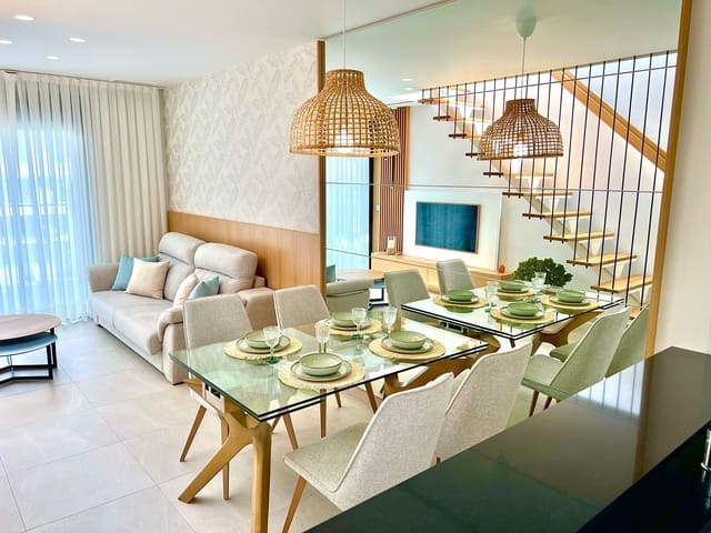 2 soverom Penthouse til salgs i Playa Flamenca, Orihuela med svømmebasseng garasje - € 465 000 (Ref: 9108275)