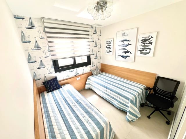 2 soverom Penthouse til salgs i Playa Flamenca, Orihuela med svømmebasseng garasje - € 465 000 (Ref: 9108275)