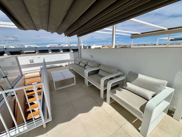2 soverom Penthouse til salgs i Playa Flamenca, Orihuela med svømmebasseng garasje - € 465 000 (Ref: 9108275)
