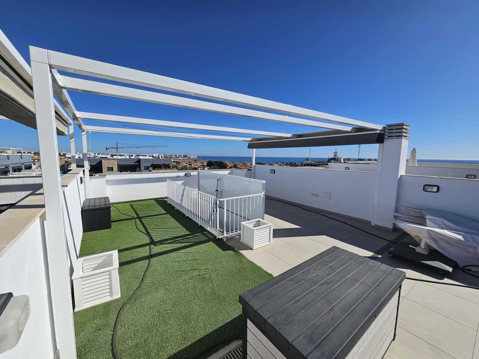 2 soverom Penthouse til salgs i Playa Flamenca med svømmebasseng garasje - € 425 000 (Ref: 9108385)