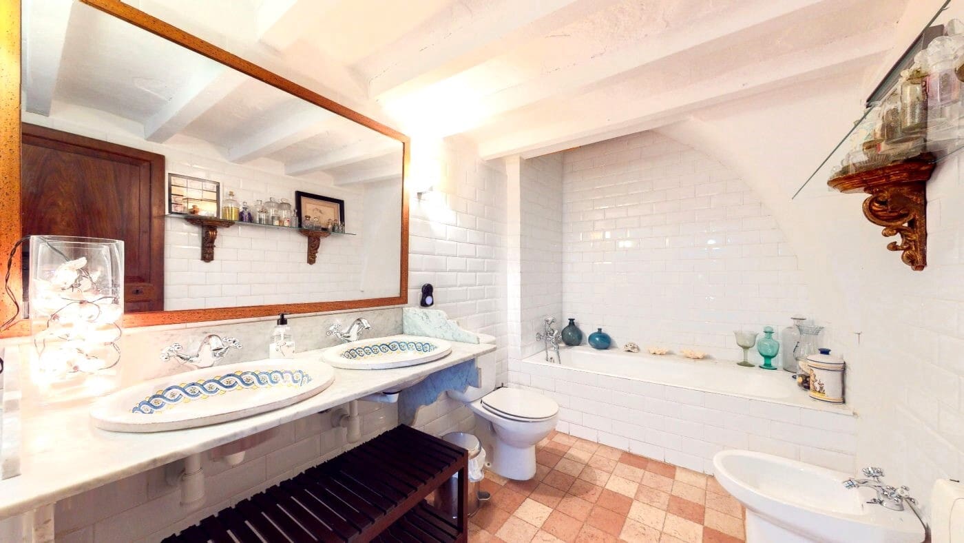 6 soveværelse Byhus til salg i Palma de Mallorca med garage - € 2.900.000 (Ref: 9111256)