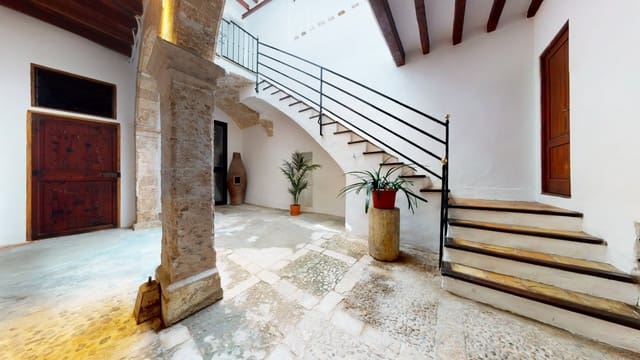 6 soveværelse Byhus til salg i Centro, Palma de Mallorca med garage - € 2.900.000 (Ref: 9111256)
