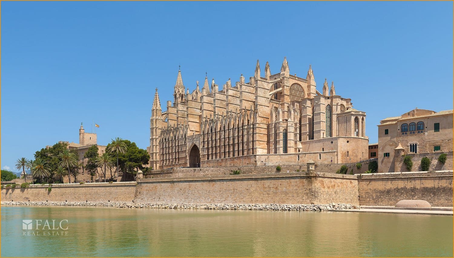 6 soveværelse Byhus til salg i Palma de Mallorca med garage - € 2.900.000 (Ref: 9111256)